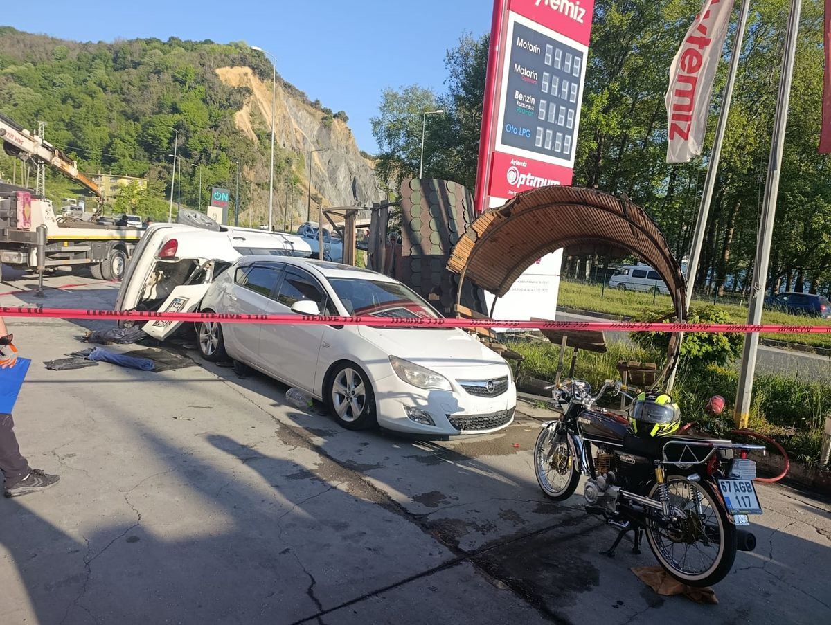 Zonguldak\'ta Kaza: İki Kardeş Yaralandı