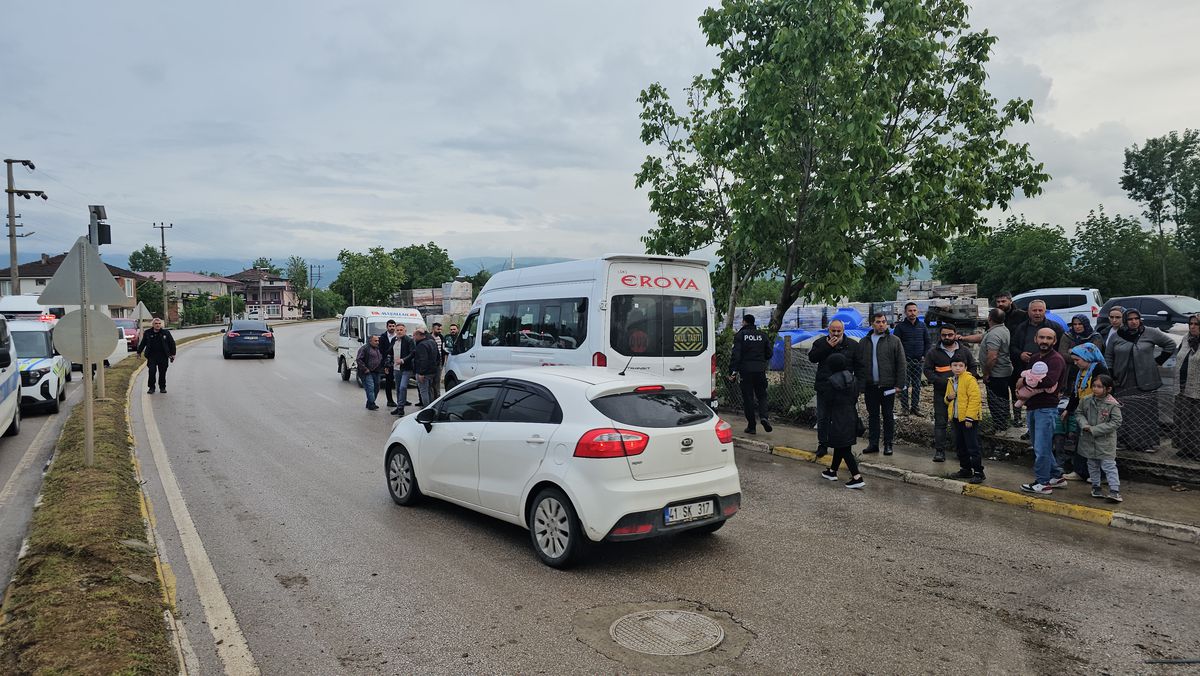 Tokat\'ta Minibüs Kazası: 11 Yaralı