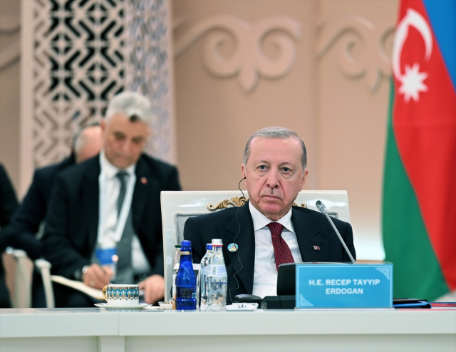 Türk Devletleri Teşkilatı Zirvesi'ne damga vuran poz