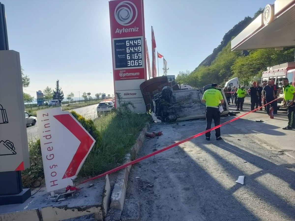 Zonguldak\'ta Takla atan Araç 6 Kişiyi Yaraladı