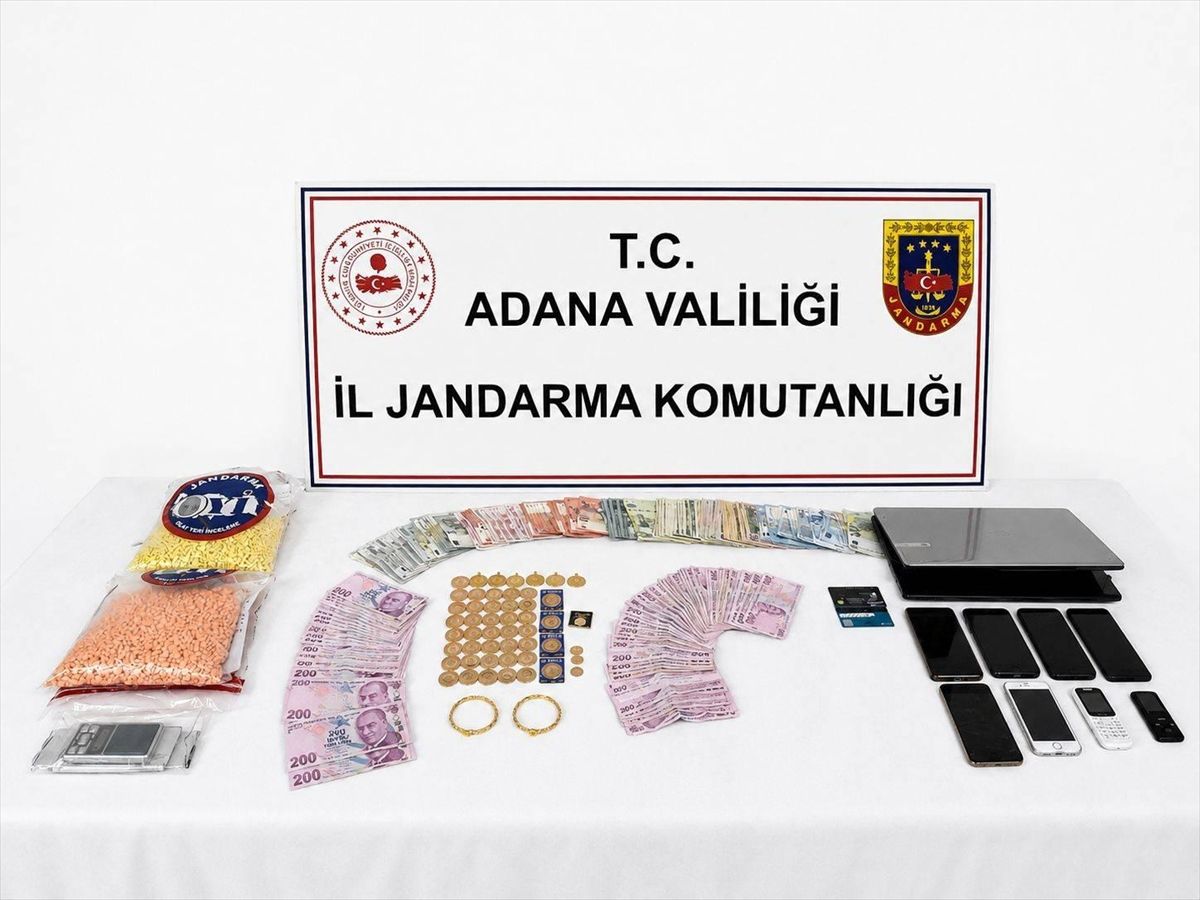Polis Dolandırıcıları Adana\'da Yakalandı