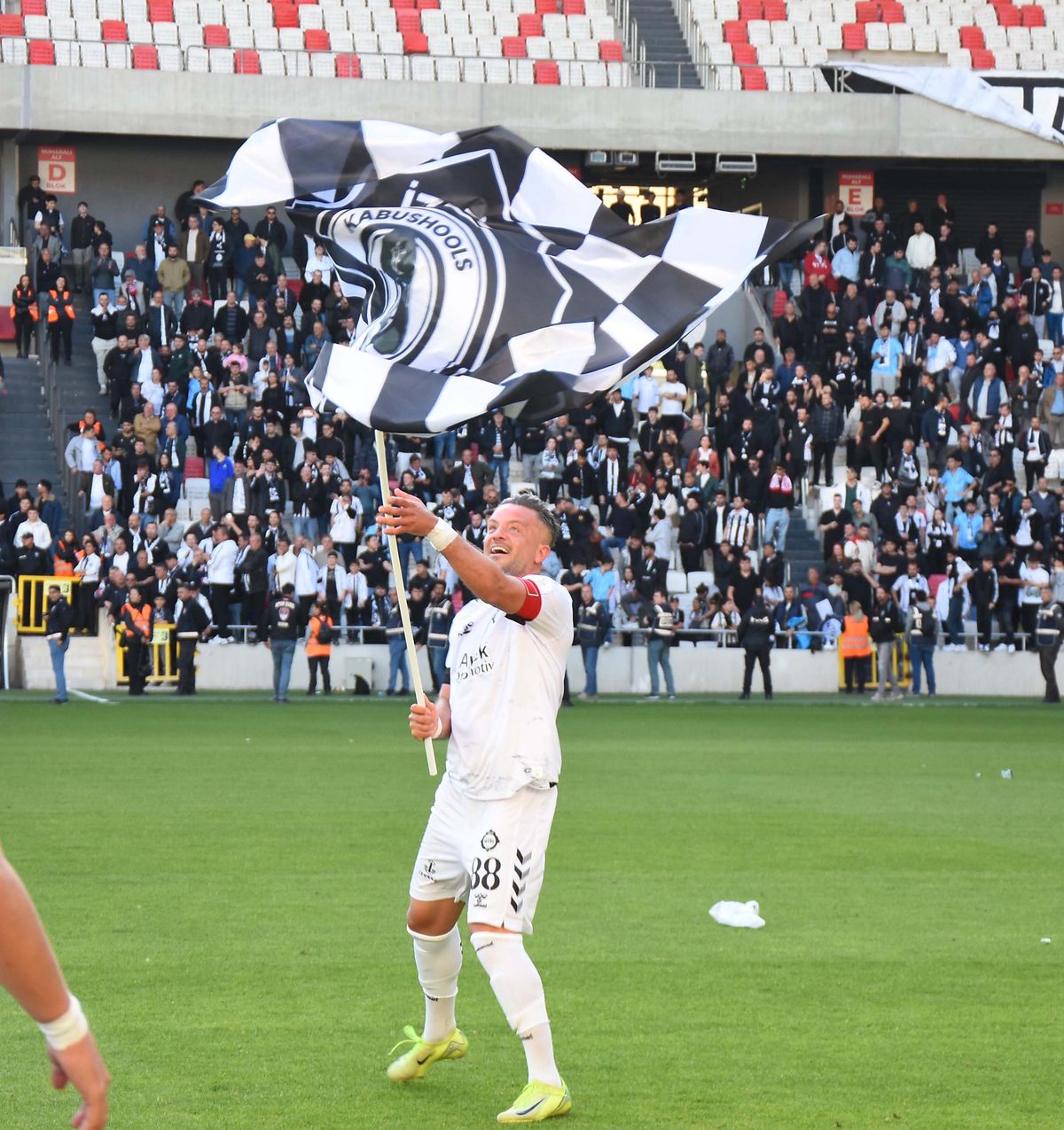 Altay\'da Borç Krizi ve 6 Futbolcu Serbest Kalıyor