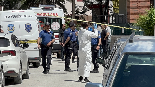 Anne ve babasını öldüren hukuk öğrencisi, parkta elleri kanlı halde bulundu