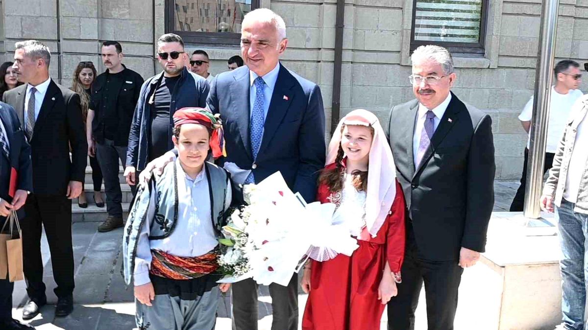 Bakan Ersoy Eskişehir\'i Ziyaret Etti