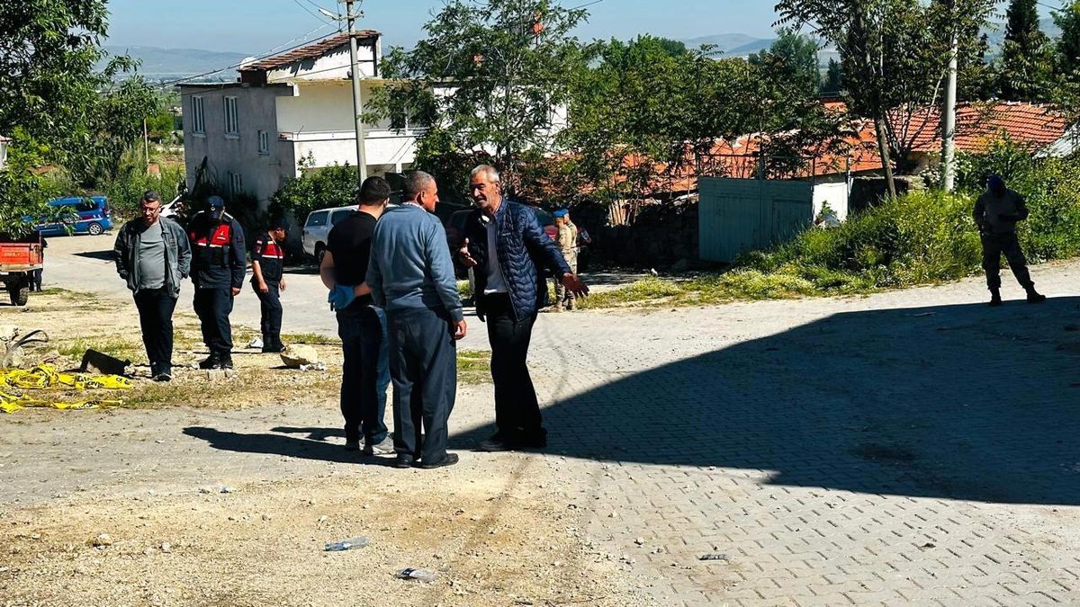 Balıkesir\'de Silahlı Kavga: 1 Ölü, 3 Yaralı