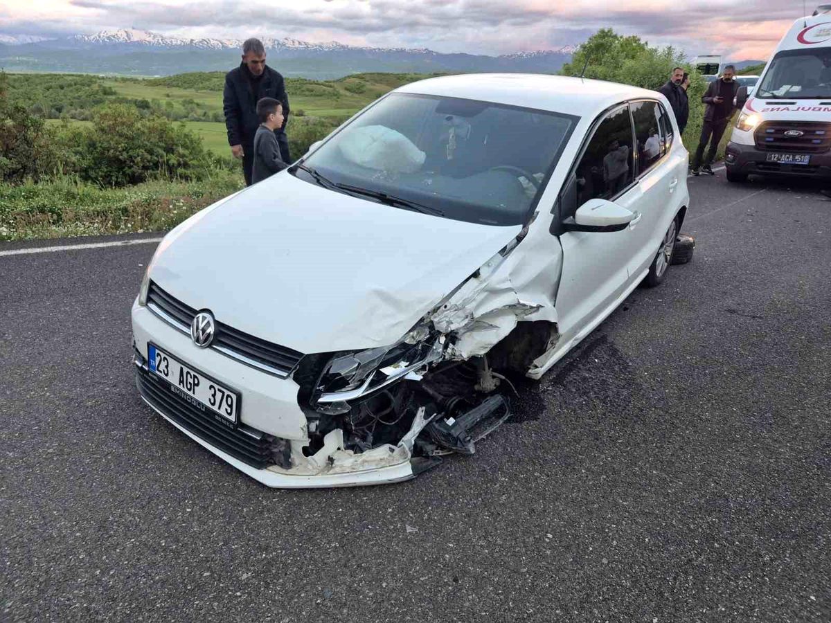 Bingöl\'de Trafik Kazası: 9 Yaralı