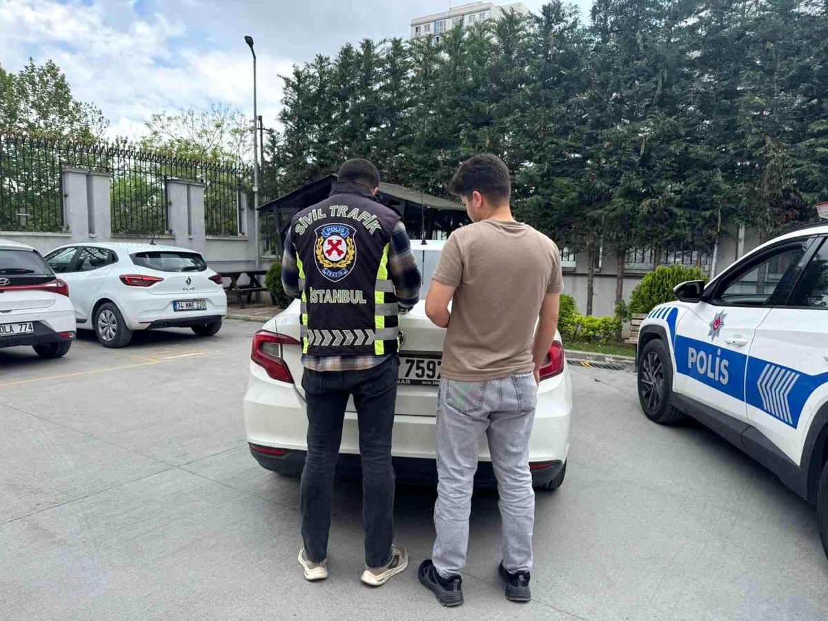 Esenyurt\'ta Makas Atan Sürücüye Cezai İşlem