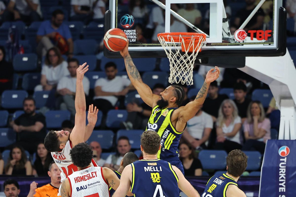 Fenerbahçe Beko, Bahçeşehir Koleji\'ni Yendi