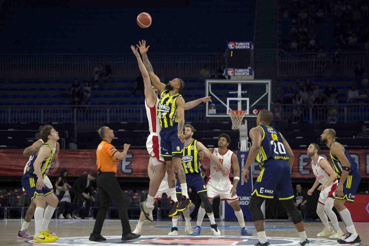 Fenerbahçe Beko, Bahçeşehir Koleji\'ni Yendi