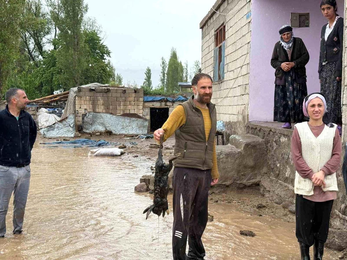 Iğdır\'da Sel Felaketi: Karakuyu Köyü\'nde Büyük Hasar