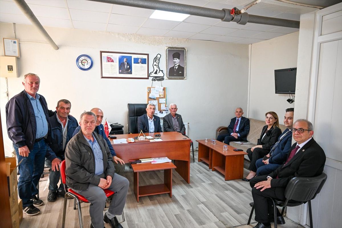 Vali Turan Muhtarları Ziyaret Etti