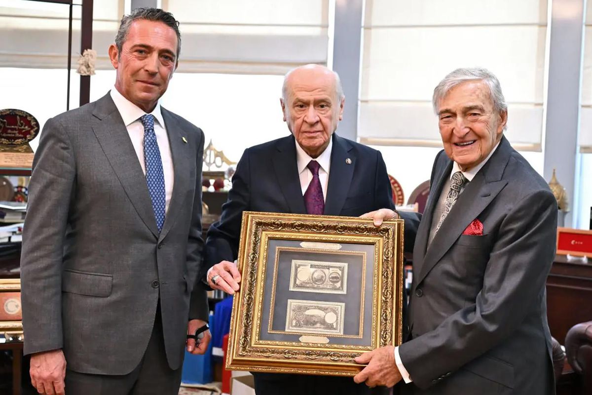 Koç Ailesi\'nin Bahçeli\'ye verdiği hediyenin sırrı! Değeri dudak uçuklatıyor