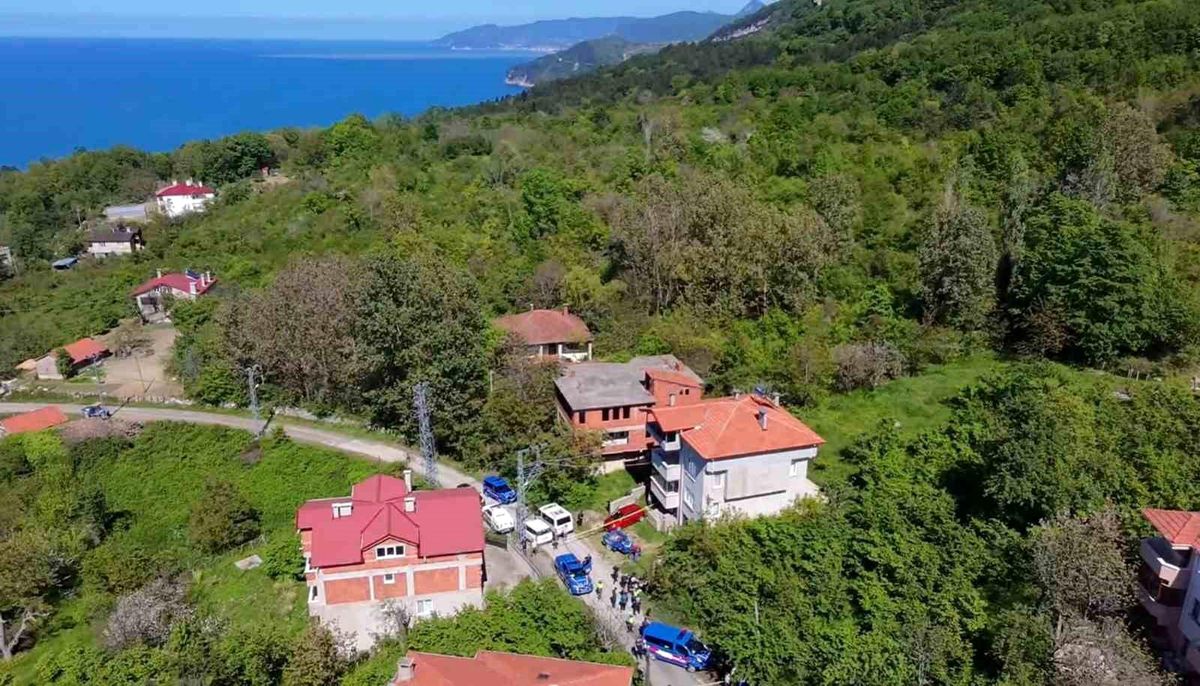 Köy muhtarı dereye düşerek yaşamını yitirdi