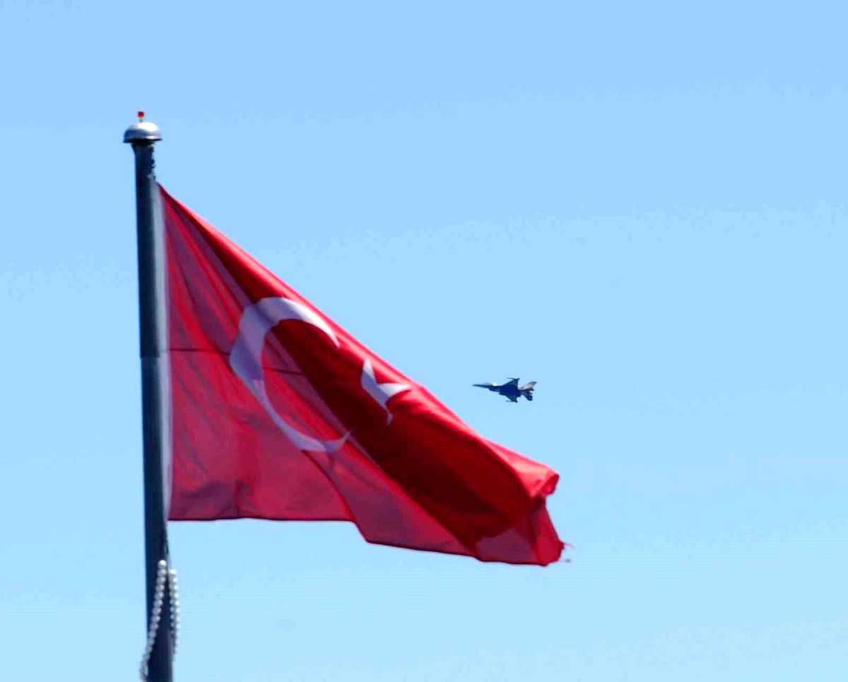 SOLOTÜRK\'ün Samsun\'daki Uçuş Gösterisi