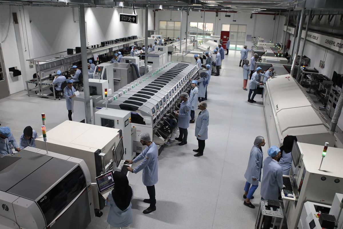 Teknoloji devi Foxconn üretim üssünü İstanbul\'a taşıyor