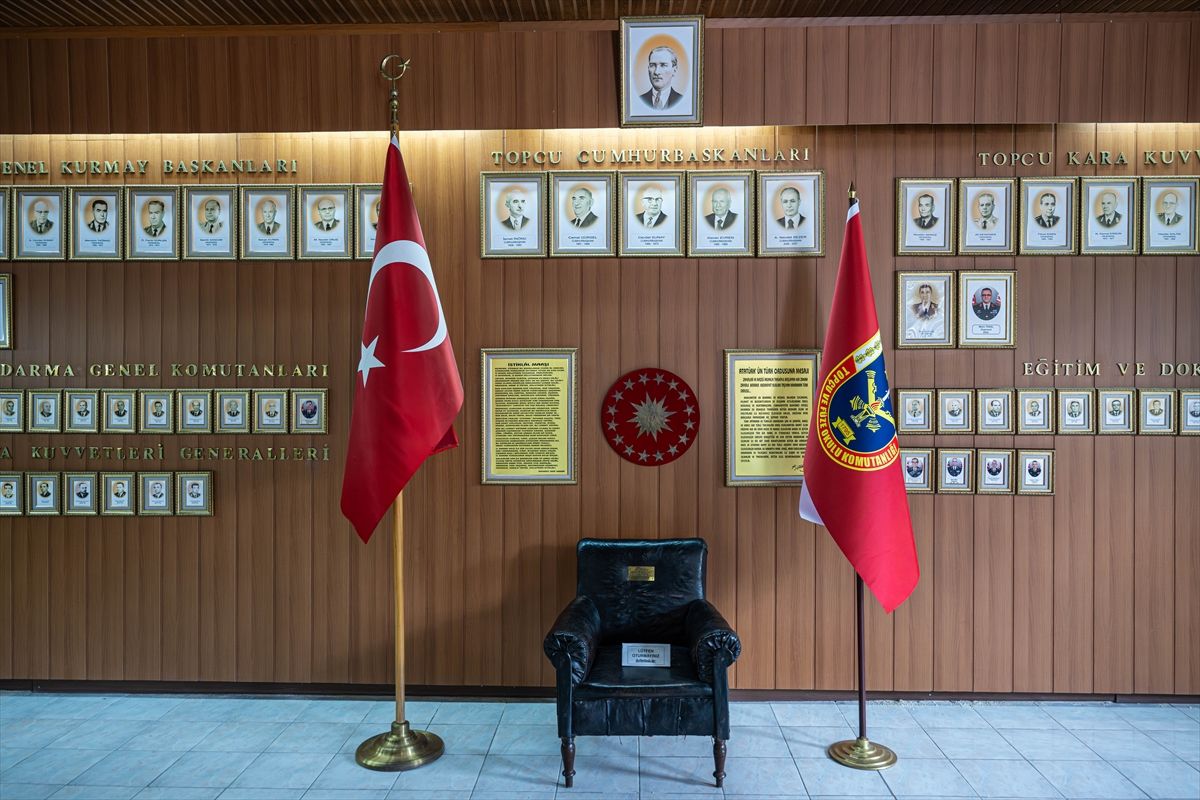 Topçu ve Füze Okulu Müzesi Ziyarete Açıldı