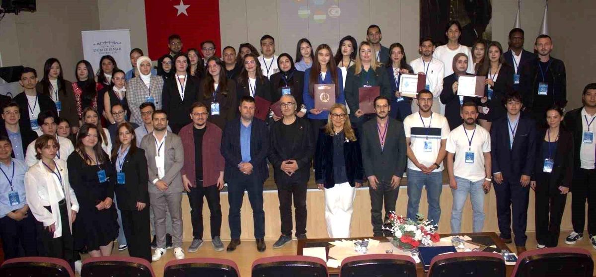 Türk Dünyası Çalıştayı Kütahya\'da Gerçekleştirildi