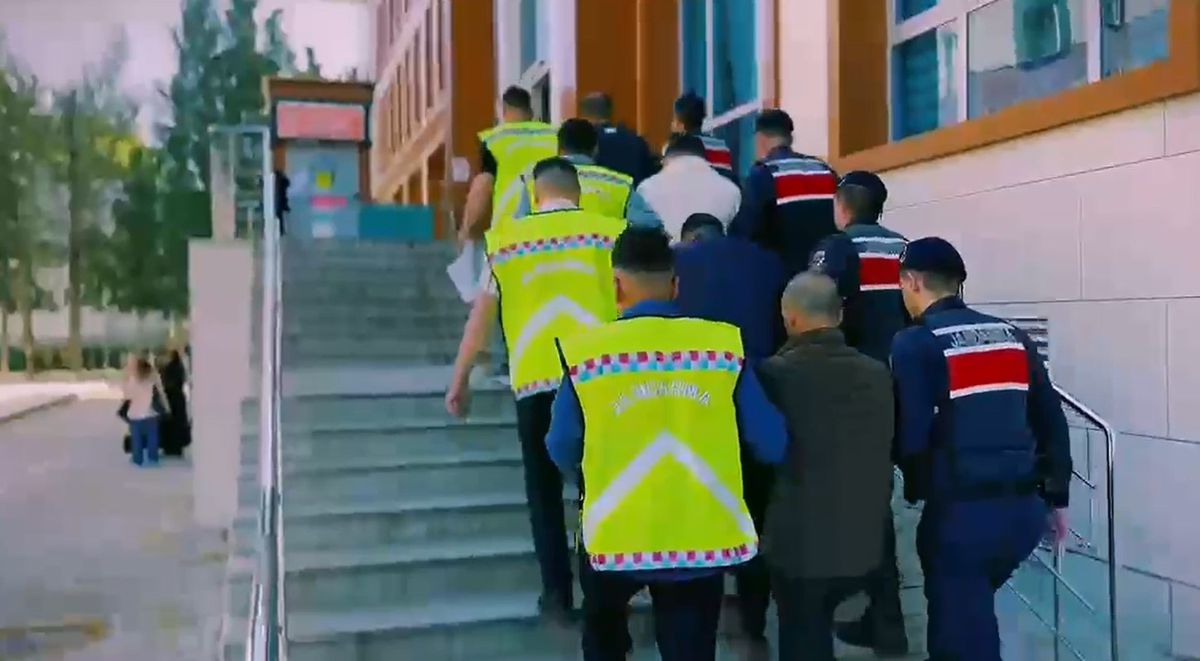 Yalova\'da Kaçak Göçmen Operasyonu