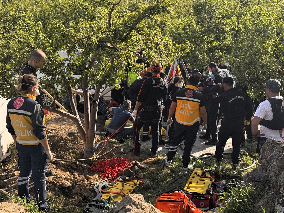 Aksaray\'da temizlik için kuyuya giren 4 kişiden 3\'ü hayatını kaybetti