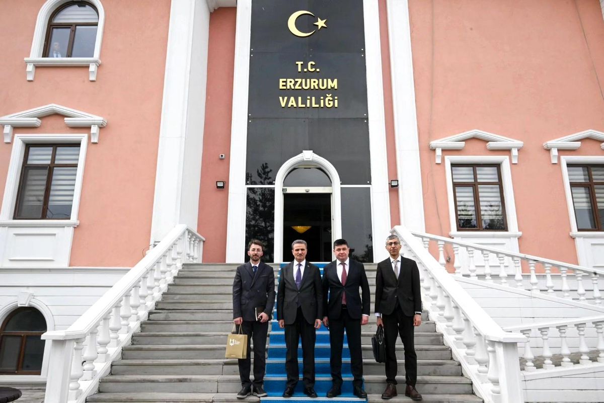 Azerbaycan Başkonsolosu Vali Baruş\'u Ziyaret Etti