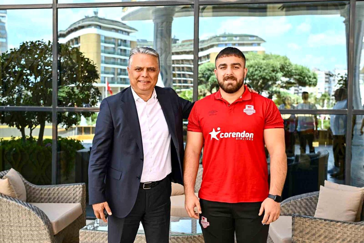 Başkan Uysal\'dan güreş takımına moral ziyareti