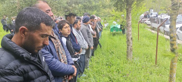 Çekyattan düşen Bertuğ öldü, sinir krizi geçirip hastaneden ayrılan babası kazada hayatını kaybetti