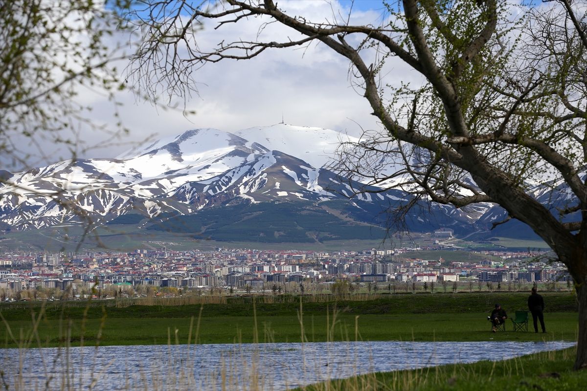 Palandöken\'de Kış, Erzurum Ovası\'nda Bahar