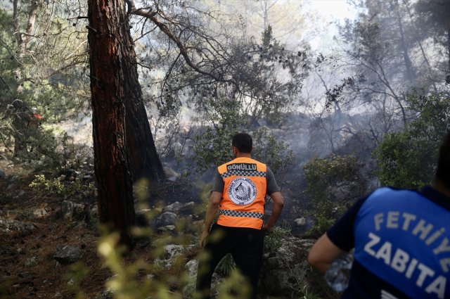 Fethiye'de çıkan orman yangını korkuttu