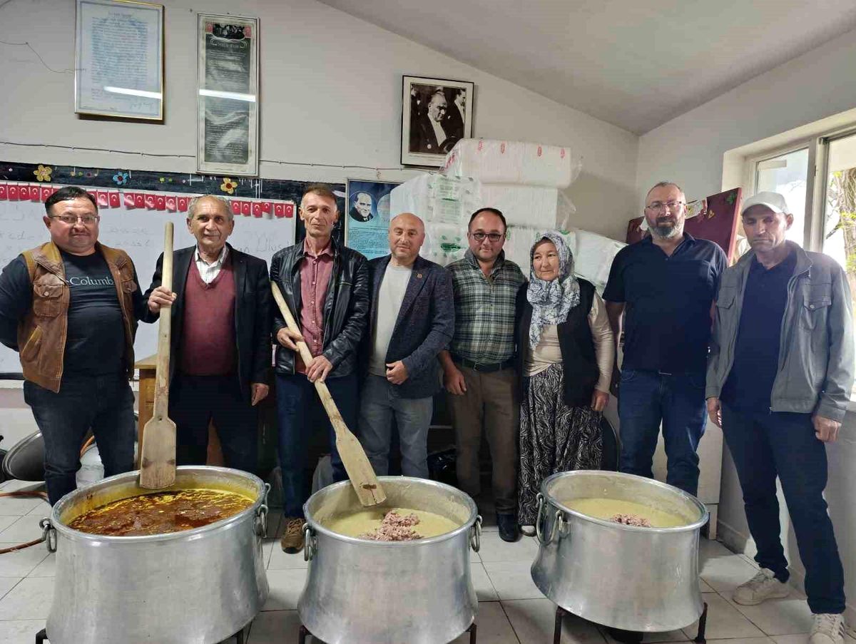 Fundacık köy hayrına yoğun katılım