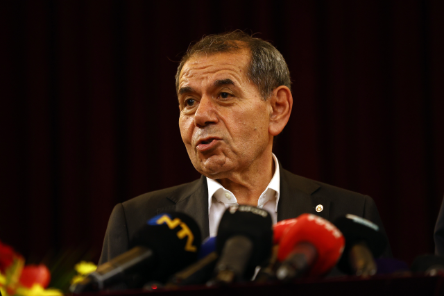 Galatasaray'ın efsaneleri, UEFA Kupası'nın 26. yıl dönümünde bir araya geldi