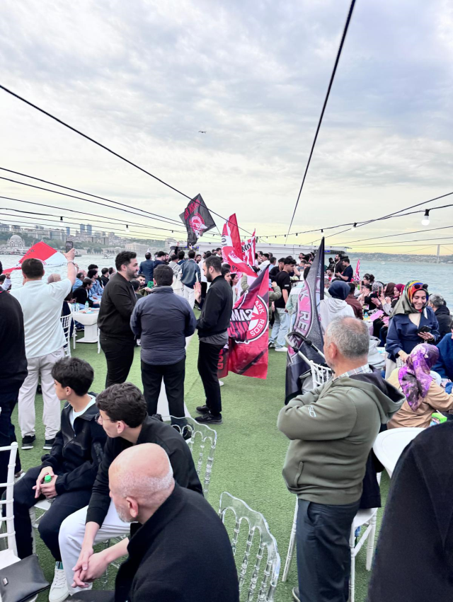 İstanbul Boğazı’nda Batman rüzgarı esti