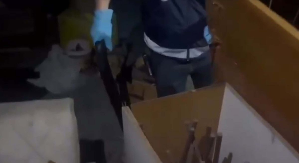 İzmir\'de Uyuşturucu Operasyonu: 24 Bin Hap Ele Geçirildi