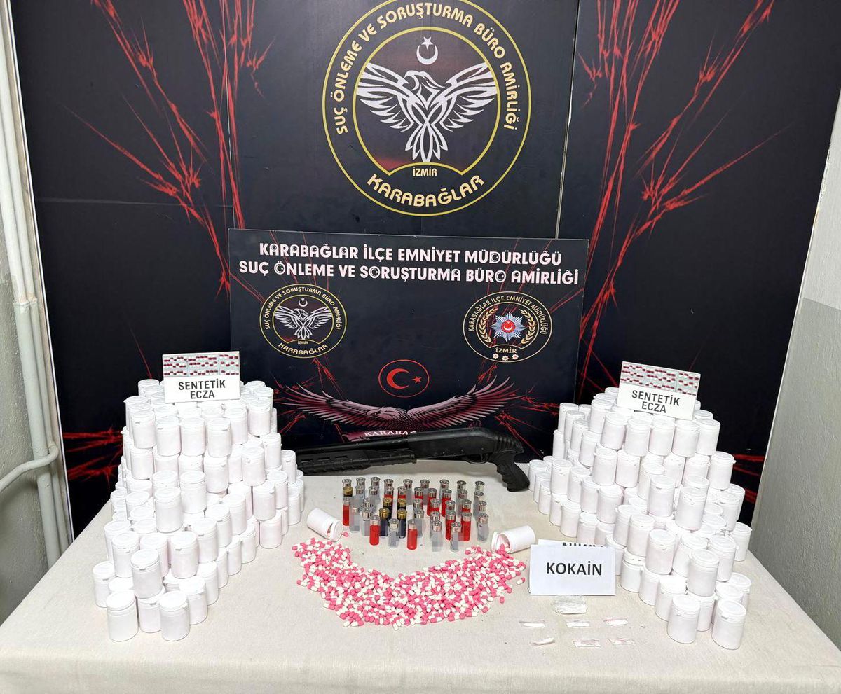 Karabağlar\'da dev uyuşturucu operasyonu: 24 bin hap ele geçirildi