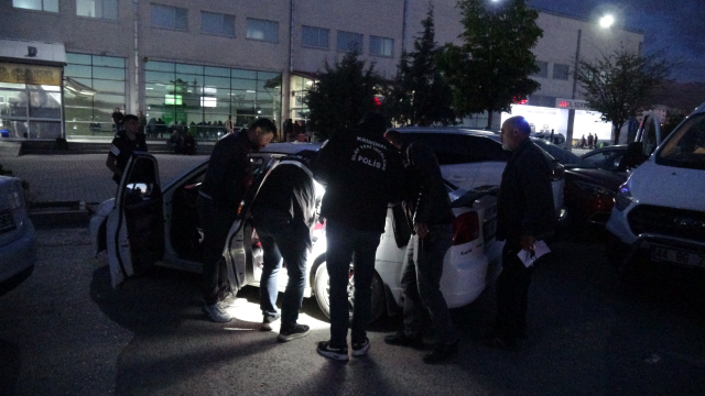 Malatya'da parkta silahlı kavga: 1 yaralı, 3 gözaltı