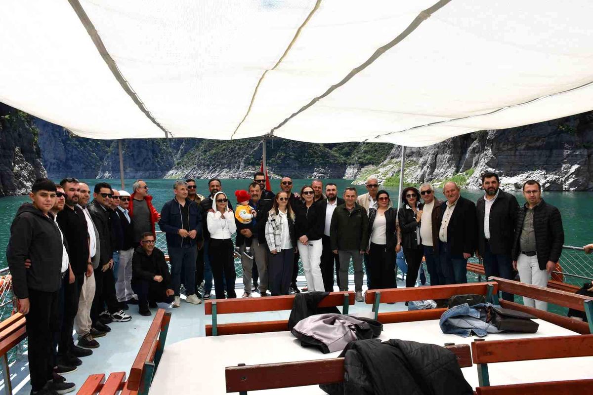 Sürücü Kursu Temsilcileri Vezirköprü\'de Buluştu