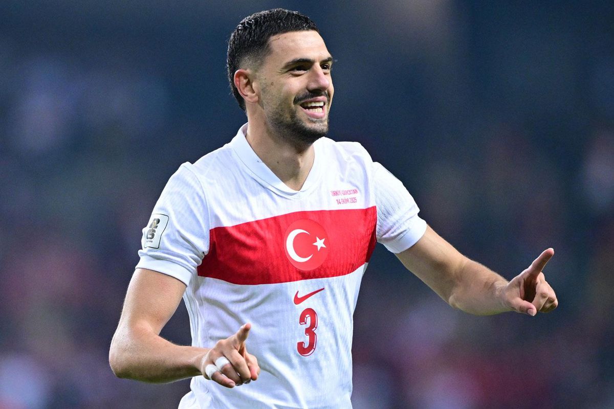 Merih Demiral\'den Al Nassr\'a göndermeli paylaşım
