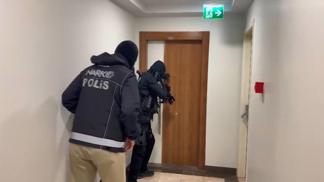 MİT ve Emniyet'ten ortak operasyon! Uluslararası suç örgütü liderinin kardeşi İstanbul’da yakalandı