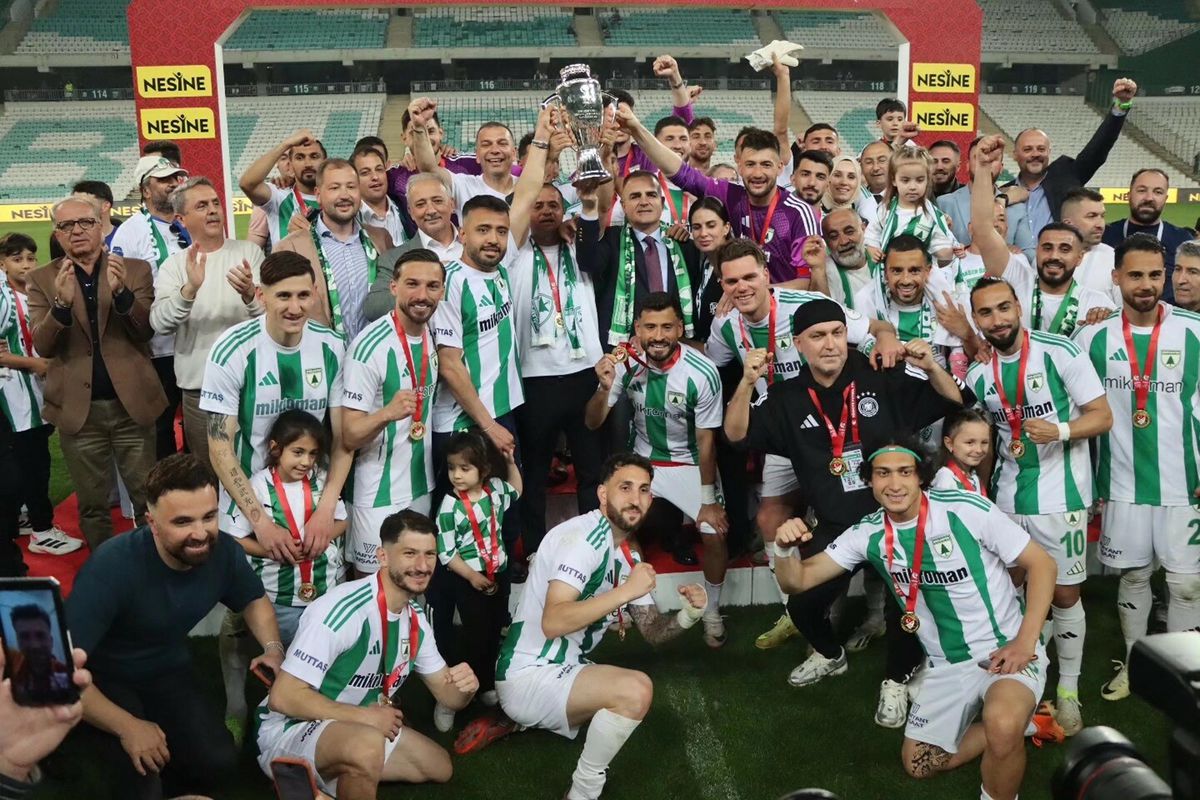 Muğlaspor 1. Lig\'e Yükseldi