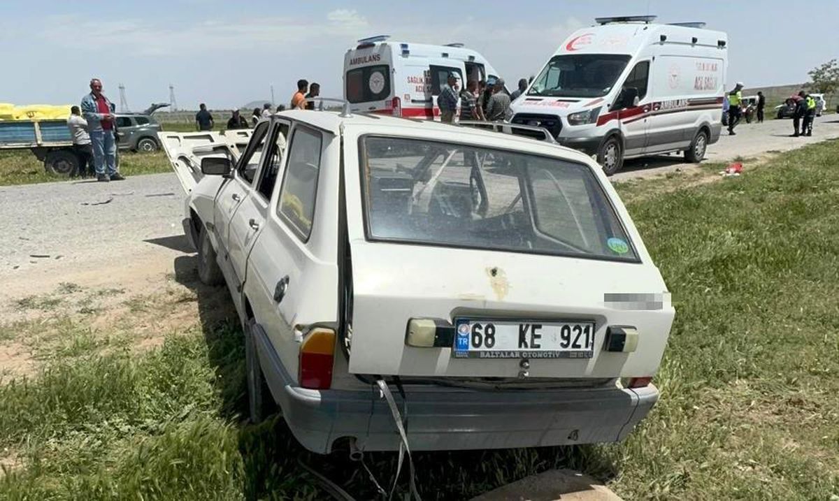 Karaman\'da Trafik Kazası: 4 Yaralı