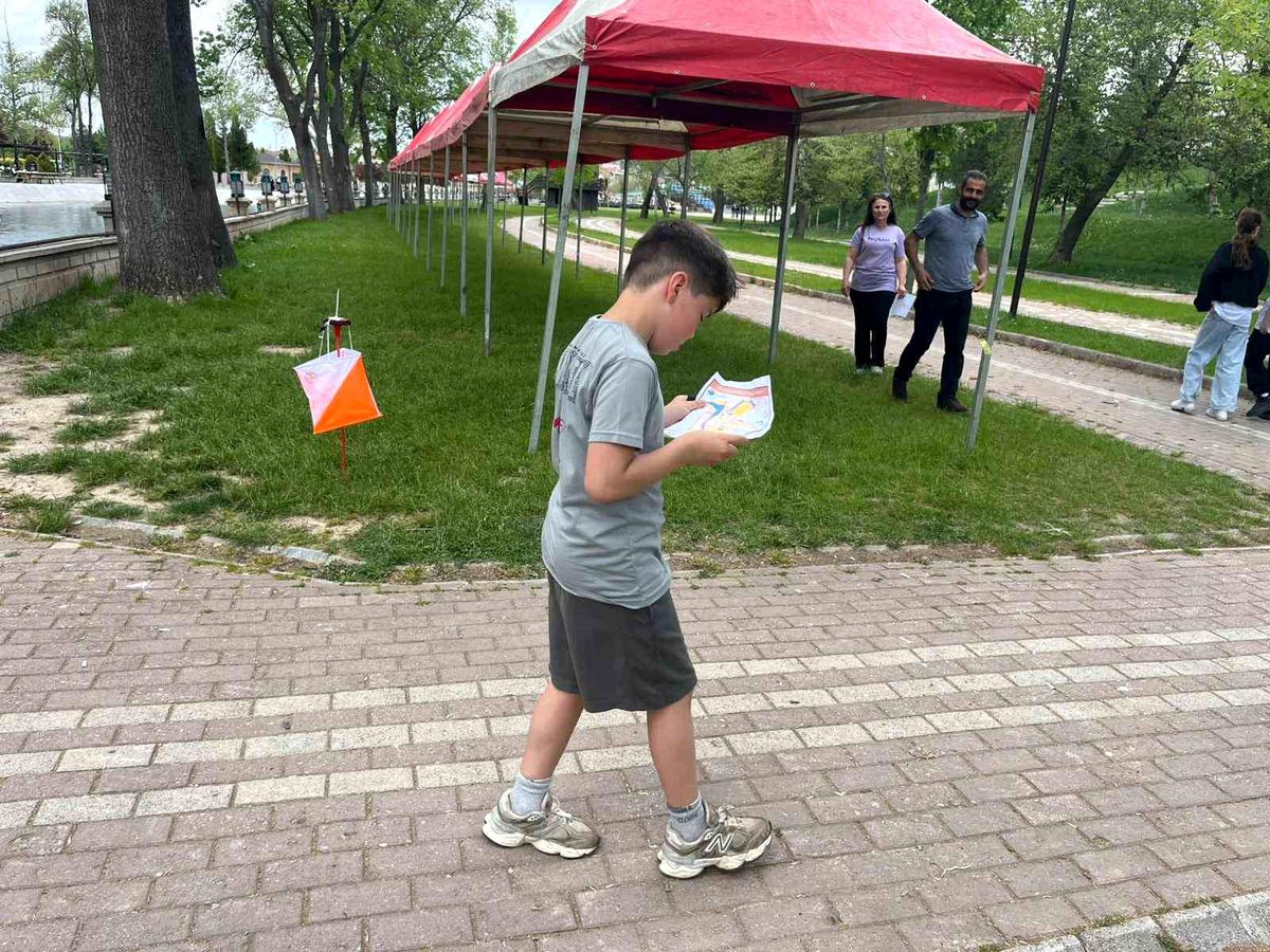 Tavşanlı'da Minik Sporcuların Oryantiring Coşkusu