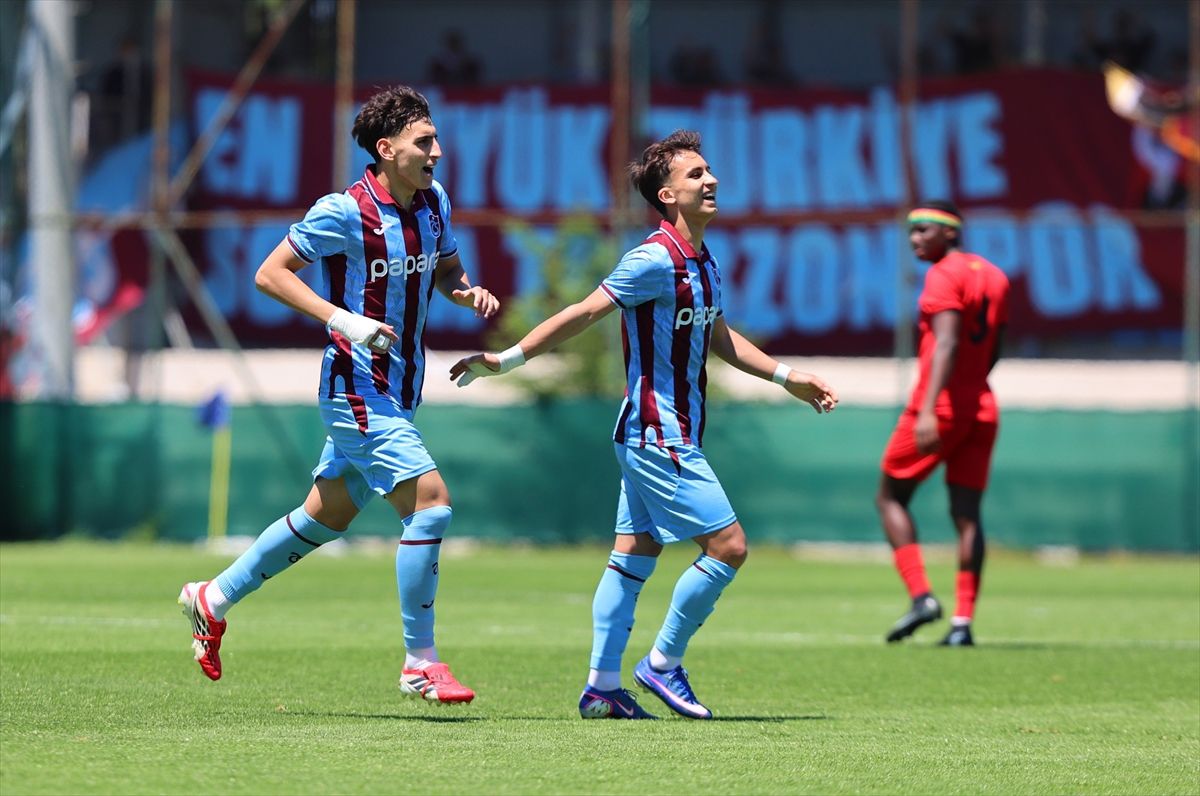 Trabzonspor 19 Yaş Altı PAF Ligi Şampiyonu