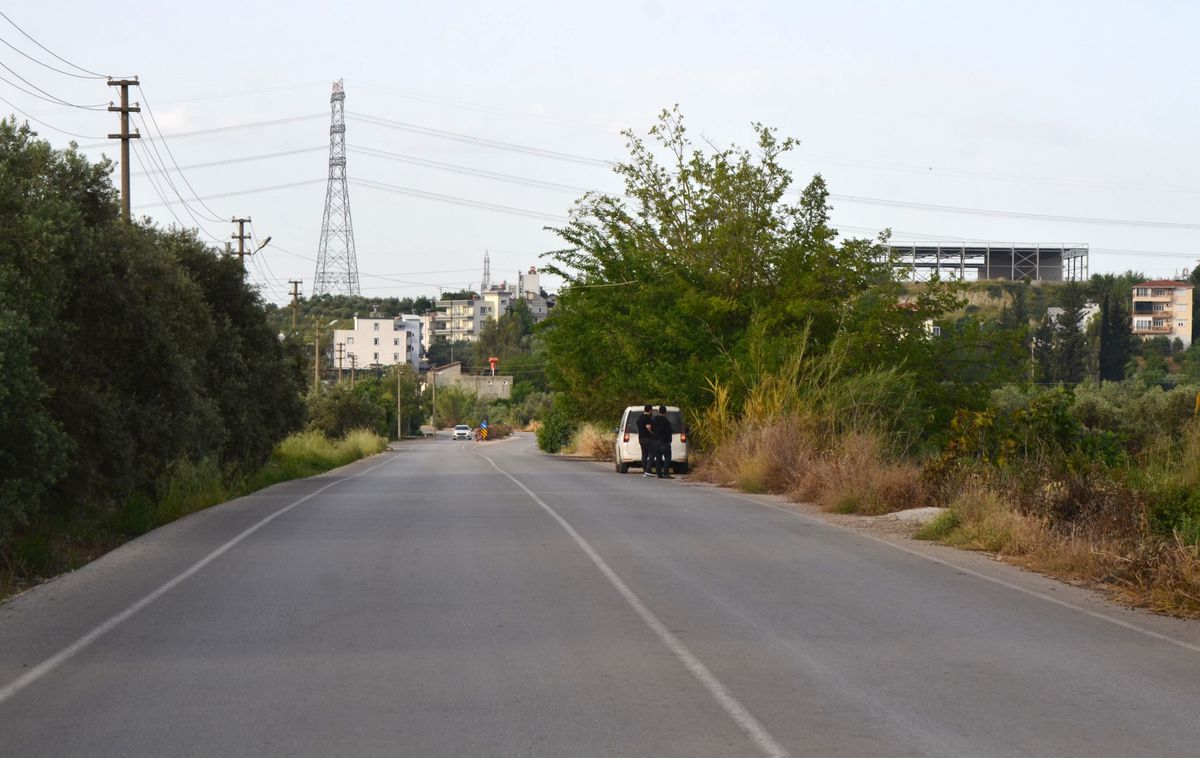 Antalya\'da Yol Kavgasında 3 Kişi Öldü