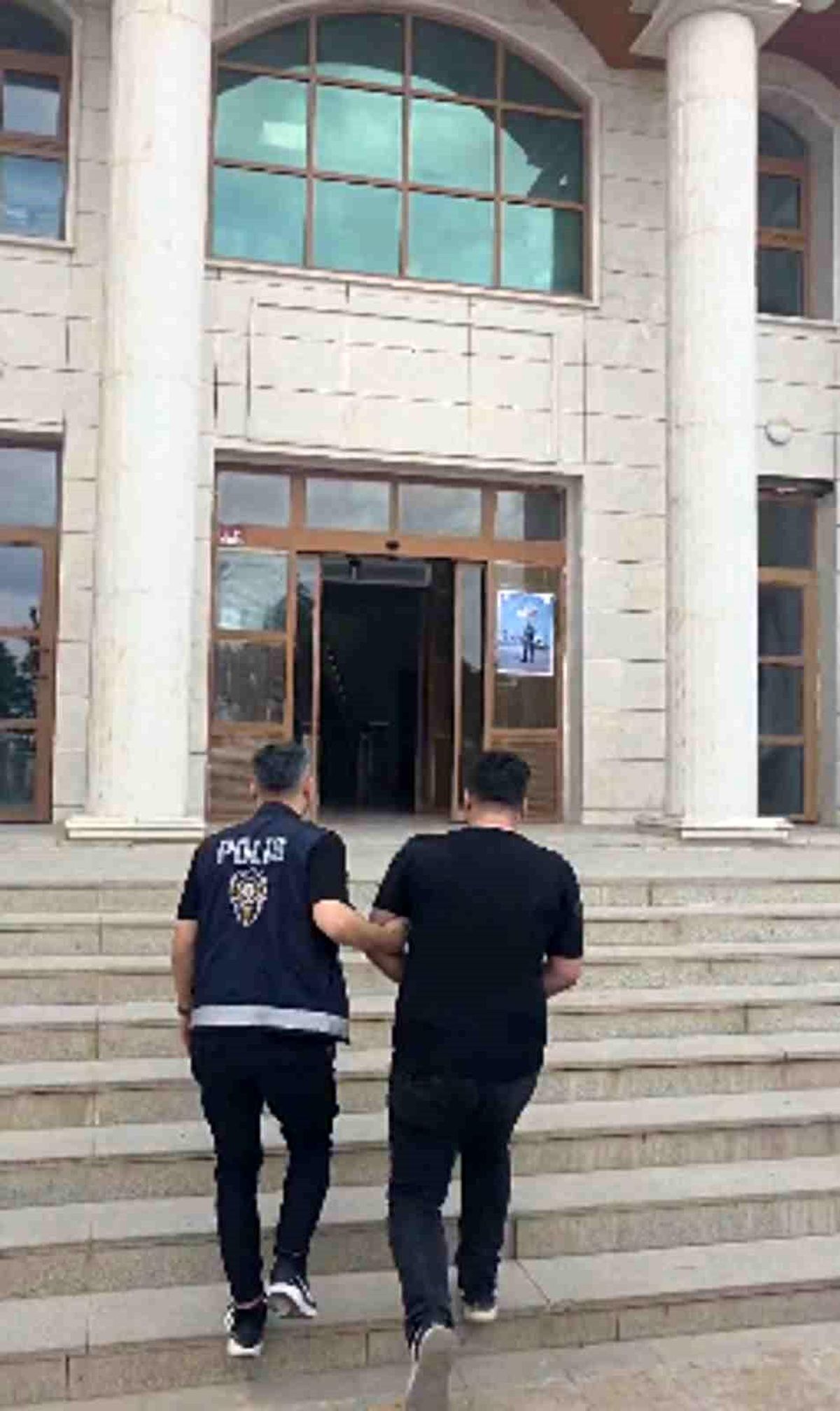 Uyuşturucu Suçundan Aranan Şahıs Yakalandı