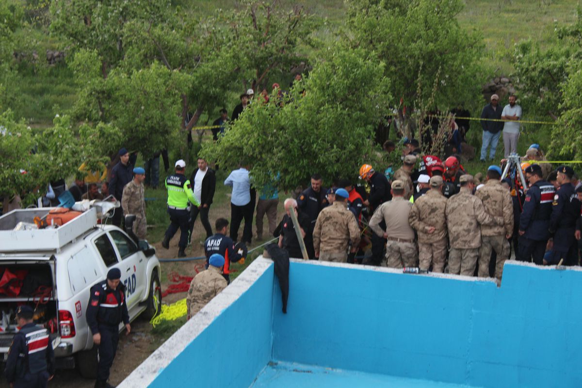 Kuyu faciasında 3 ölü, kurtulan komşu gazdan etkilenip çıktı