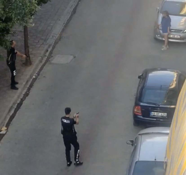 Aydın'da samuray kılıcıyla sokağa çıkan genç kız dehşet saçtı