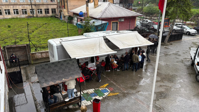 Çamlıhemşin’de kan bağışı kampanyasına yoğun ilgi