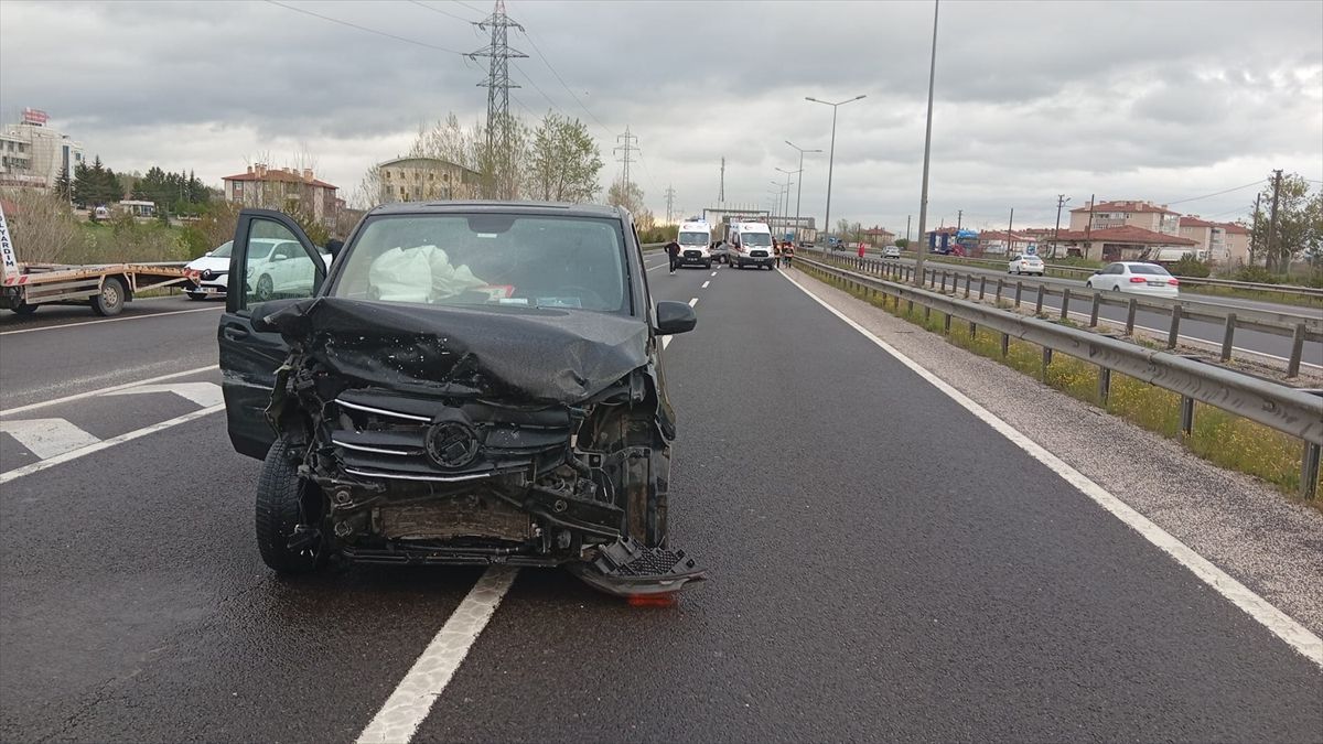 Çankırı\'da Trafik Kazası: 3 Ölü, 5 Yaralı