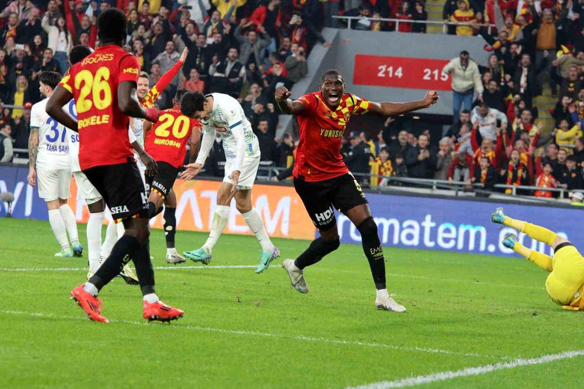 Heliton Göztepe\'ye Veda Etti