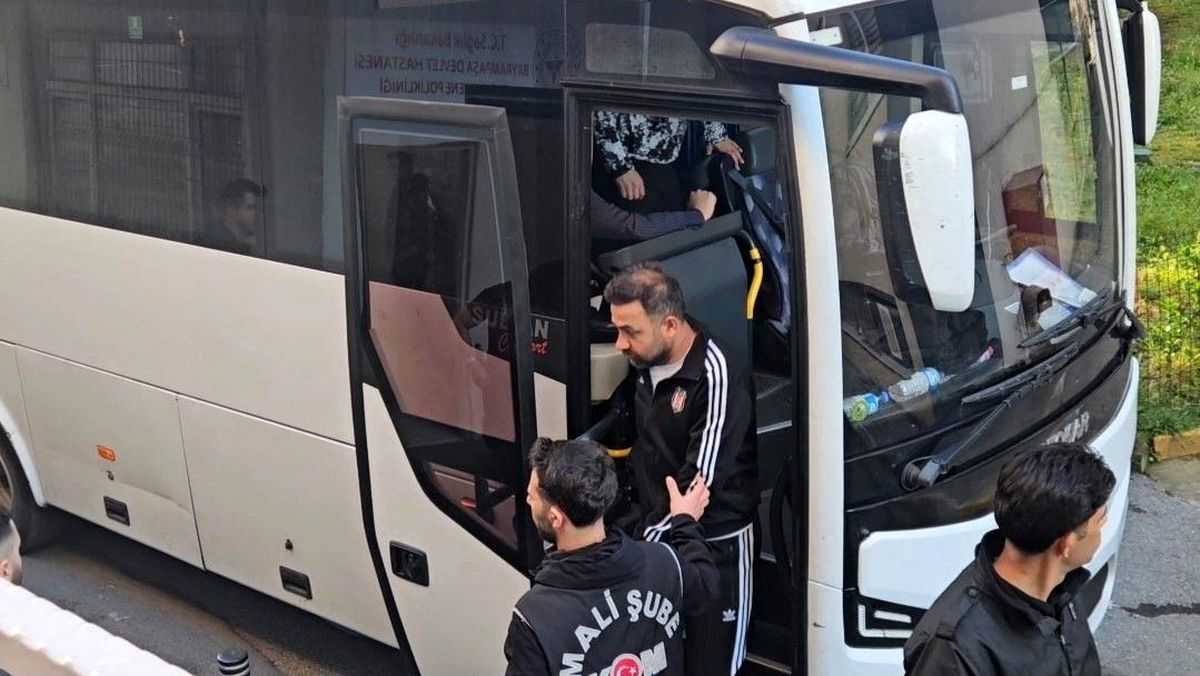 İBB\'ye yönelik son dalga operasyonunda gözaltına alınan 12 kişi sağlık kontrolünden geçirildi