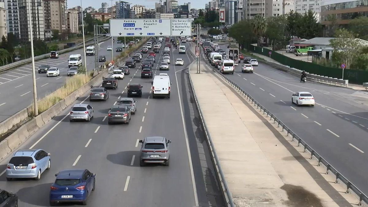İstanbul\'da Trafik Yoğunluğu Yüzde 51